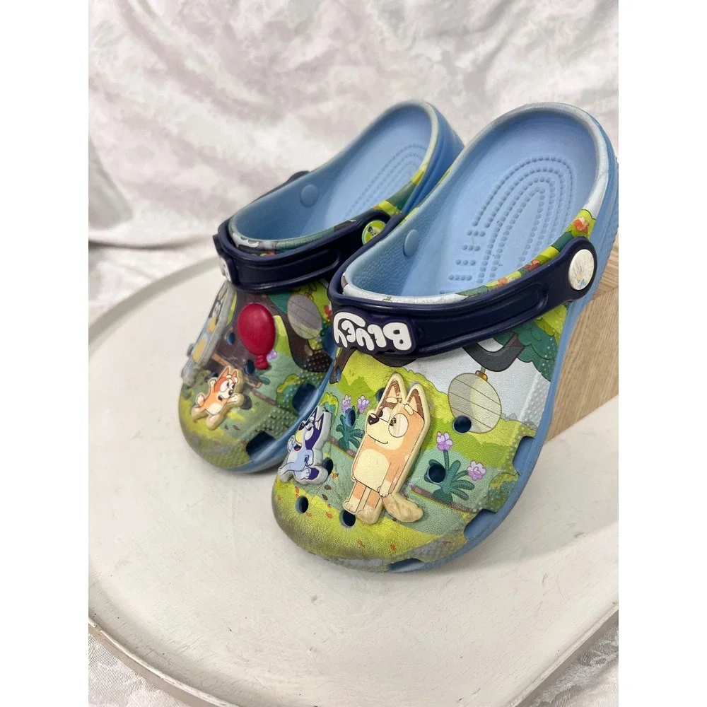 Crocs Classic Bluey Clog Kids Size J2 Blue Multi Character Print Jibbitz Charms